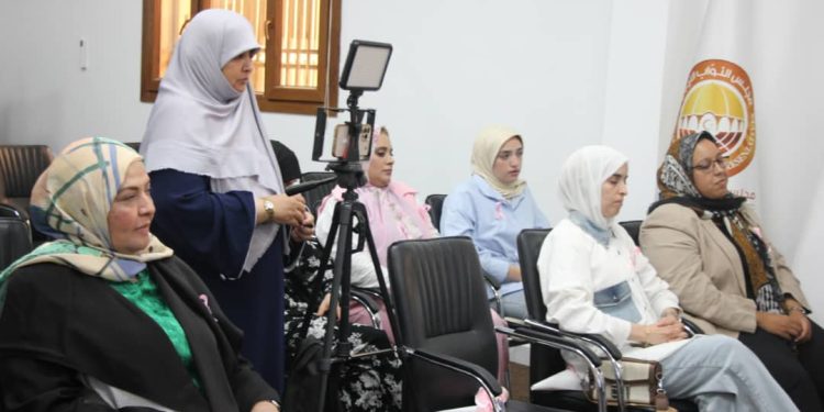 مؤسسة الخطوة الثابتة للتدريب والتأهيل تقيم فعالية اكتوبر الوردى