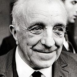 في مثل هذا اليوم 17 نوفمبر2000م..بقلم سامح جميل..