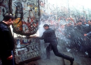 في مثل هذا اليوم 23 نوفمبر 1989م..بقلم سامح جميل..