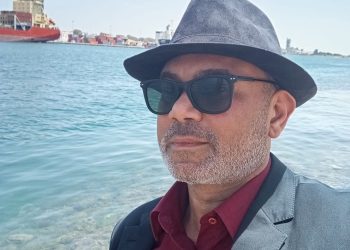 أتطلع وجوه النساء بقلم الأديب والناقد كمال الدريدي