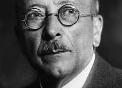 في مثل هذا اليوم 13 ديسمبر1930م..بقلم سامح جميل..