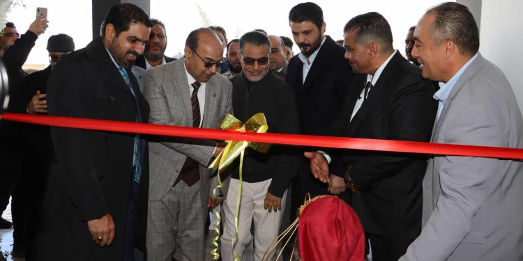 وكيل عام وزارة الصحة يفتتح عيادة قاريونس المجمعة