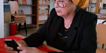 حين انتبه الشعر لغربته