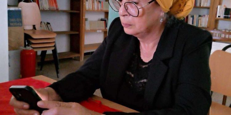 حين انتبه الشعر لغربته