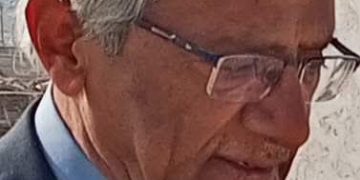 أضيئي بقلم د علي احمد جديد