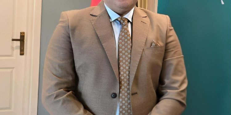 المهندس أحمد طلايع رئيس أكاديمية كمبريدج الدولية ومنارة الريادة العربية