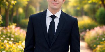 الأستاذ أحمد سعيد ناجح.. أيقونة العطاء في تعليم الرياضيات