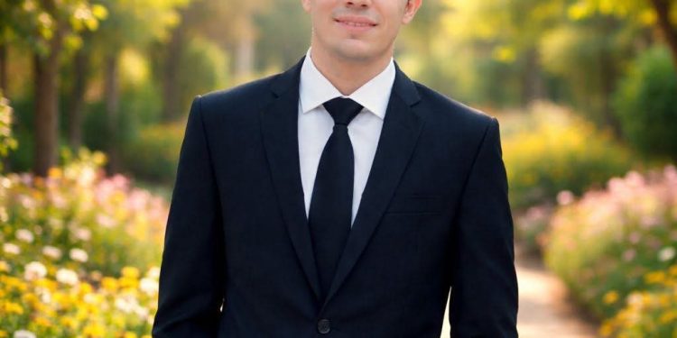 الأستاذ أحمد سعيد ناجح.. أيقونة العطاء في تعليم الرياضيات